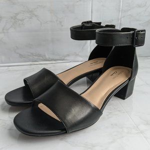 NWOB Clarks Elisa Dedra heeled sandal, black